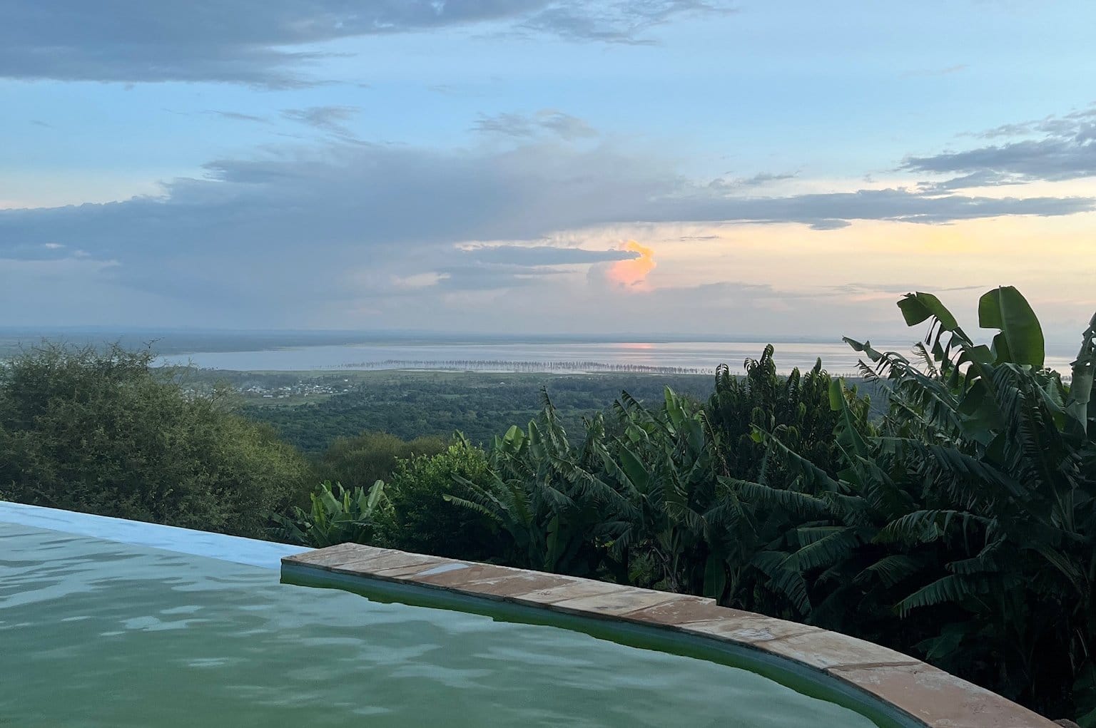 uitzicht op lake manyara vanuit migombani camp