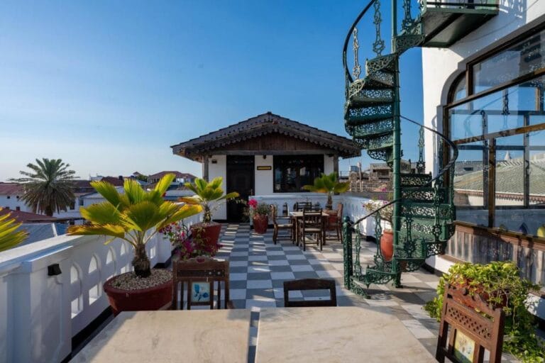 dhow-palace-hotel-roof