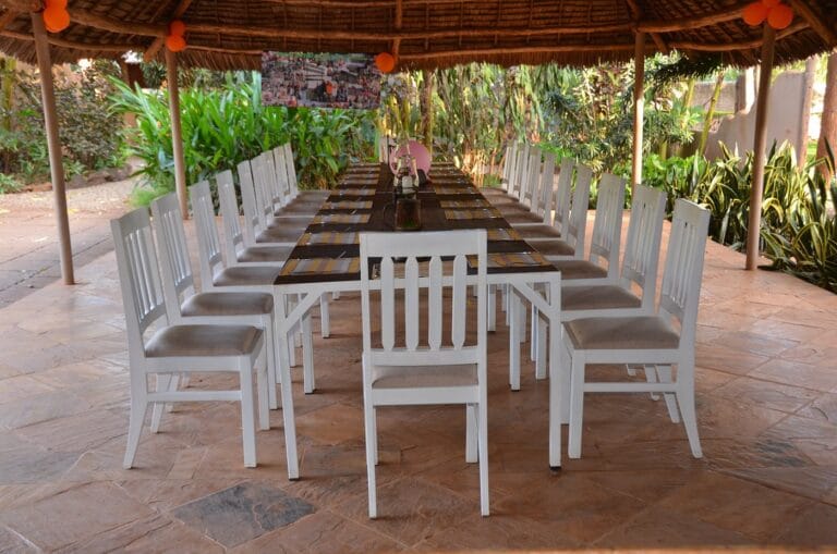 dining honey badger lodge