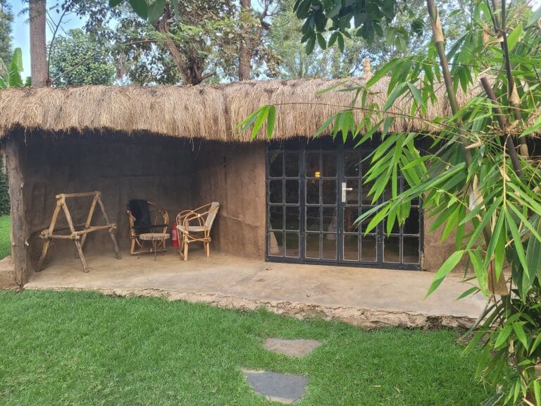 lodge mtoni river