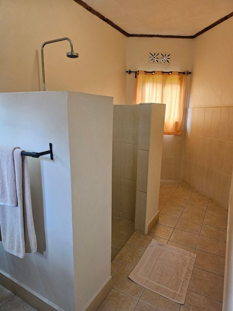 Badkamer Bougainvillea Safari Lodge