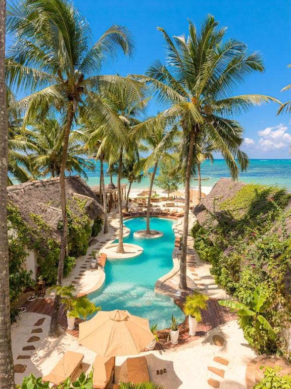 mala boutique hotel bwejuu zwembad