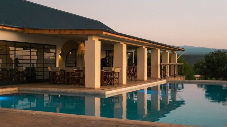 manyara best view lodge zwembad